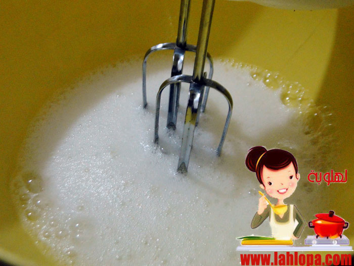 كيكة بالمربى ومارينج بجوزالهند